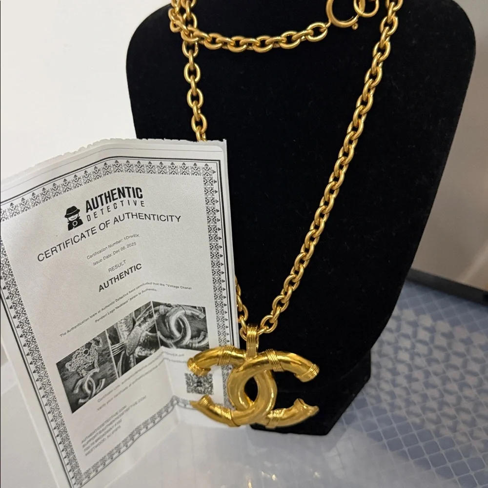 Chanel large pendant necklace - Picture 5 of 6